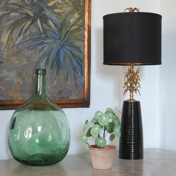 Ananas Table Lamp in black with black shade