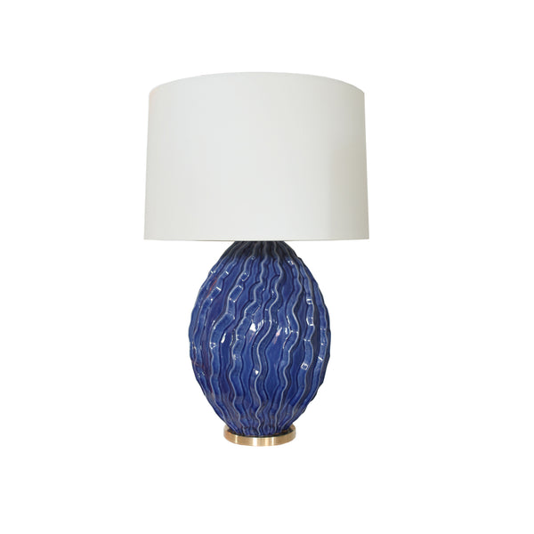 The Dianthus table lamp